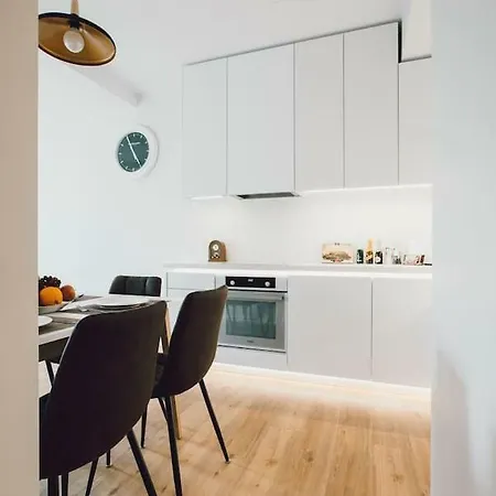 Brand New & Modern Luxury Designer Nr. 45 Apartament